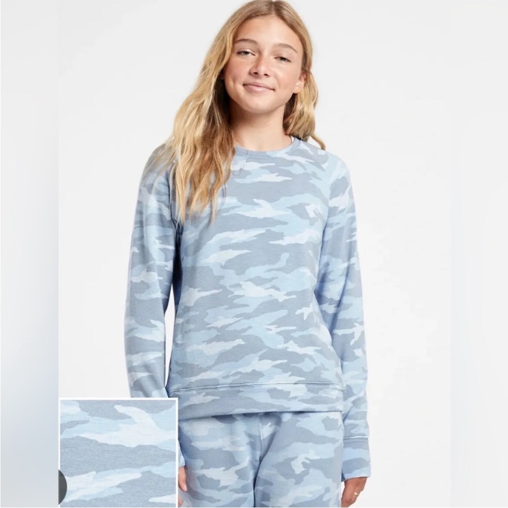 Athleta / Athleta Girl Blue and Gray Camo Warm-up Printed Sweatshirt / Crewneck
